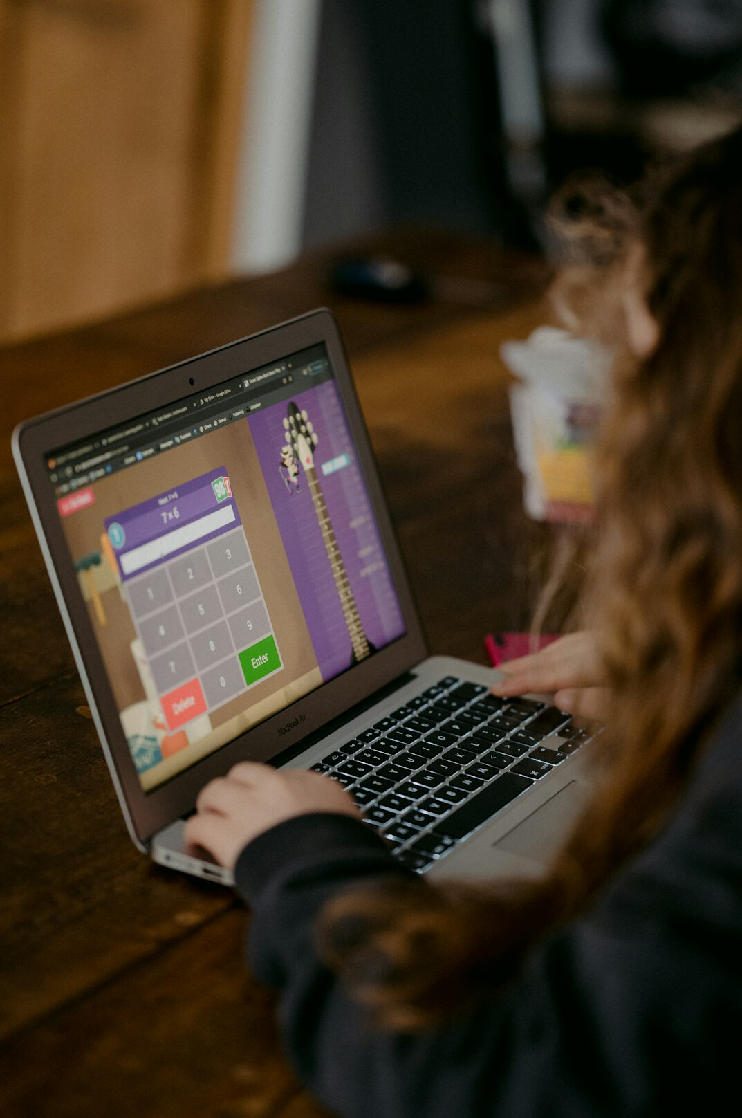 student using digital tools for learning